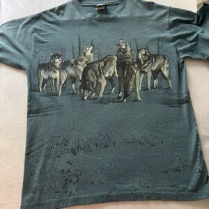 VTG 1990 Single Stitch Signal Sport Habitat Wolf Pack all-over print T-shirt. L